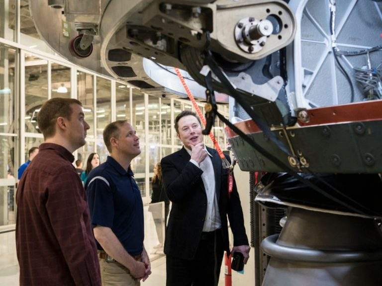 Ex-Tesla engineer explains why real reviews outperform mockups in innovation.